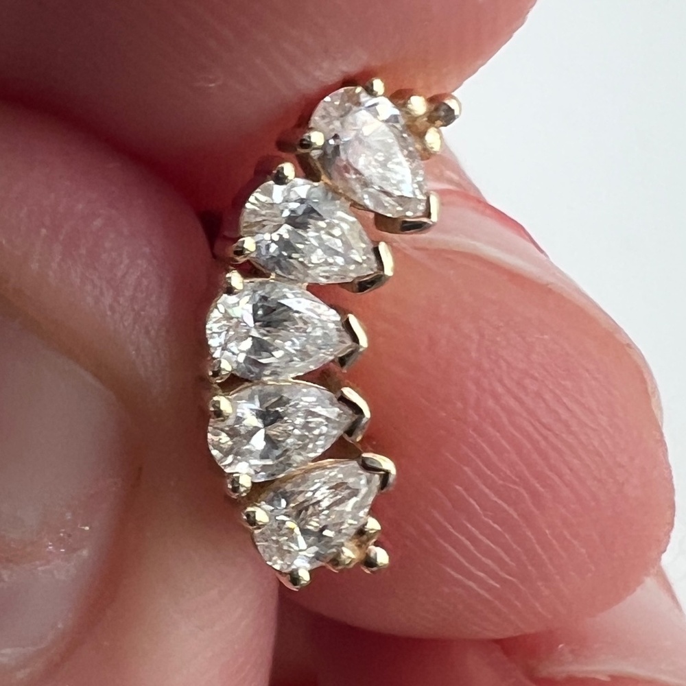 White Diamond Panaraya 5 Threaded End Earring